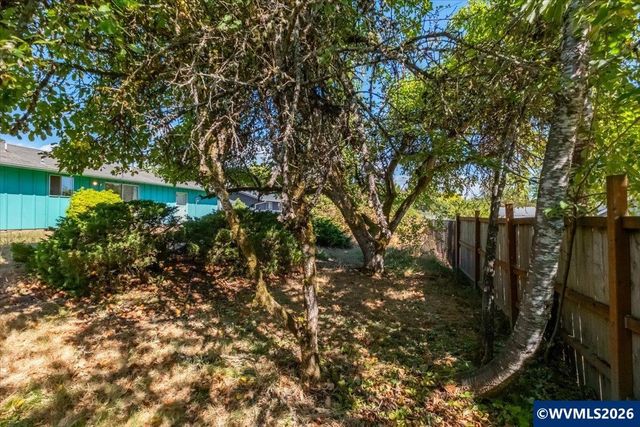 635 SW 56th St, Corvallis, OR 97333