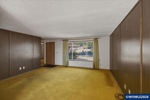 635 SW 56th St, Corvallis, OR 97333
