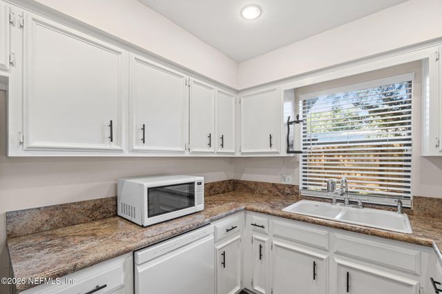 5530 GALEWIND Lane, Jacksonville, FL 32211
