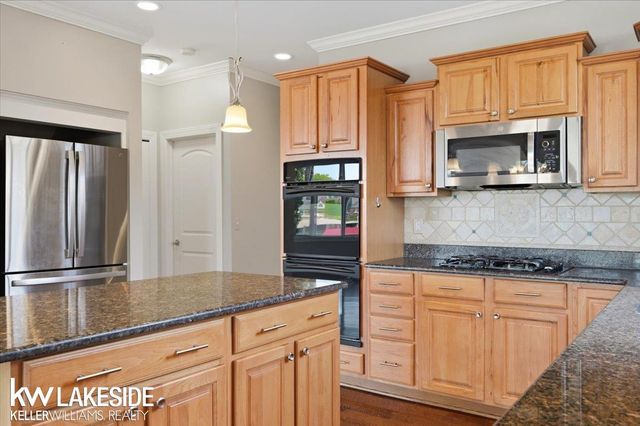 38823 E Archer Drive, Harrison Twp, MI 48045