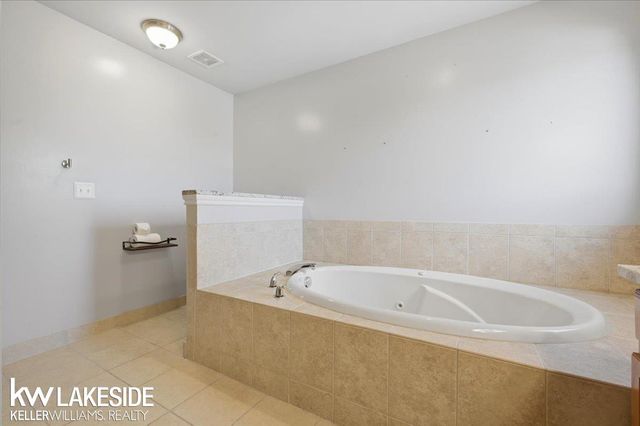 38823 E Archer Drive, Harrison Twp, MI 48045
