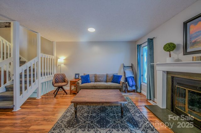 43 Hollybrook Drive, Asheville, NC 28803