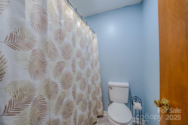 43 Hollybrook Drive, Asheville, NC 28803