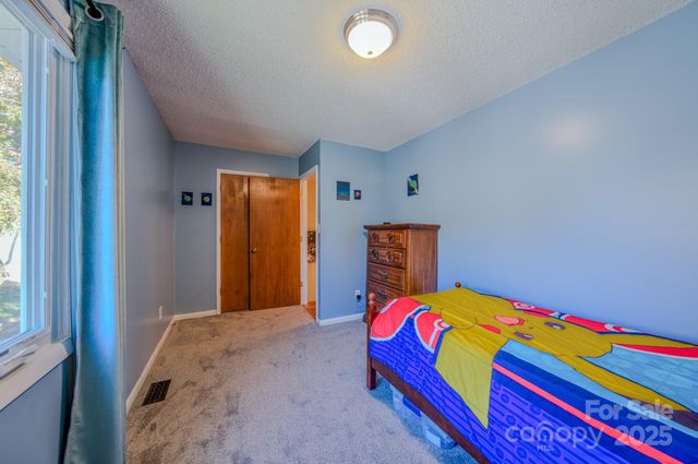 43 Hollybrook Drive, Asheville, NC 28803