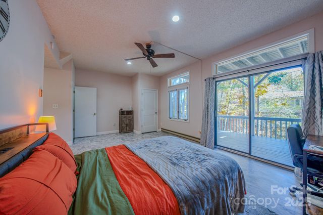 43 Hollybrook Drive, Asheville, NC 28803