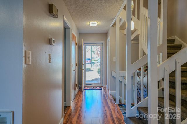 43 Hollybrook Drive, Asheville, NC 28803