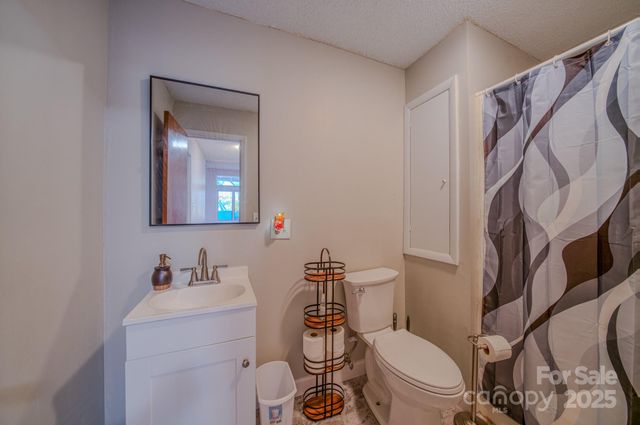 43 Hollybrook Drive, Asheville, NC 28803