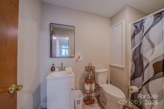 43 Hollybrook Drive, Asheville, NC 28803