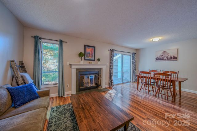 43 Hollybrook Drive, Asheville, NC 28803