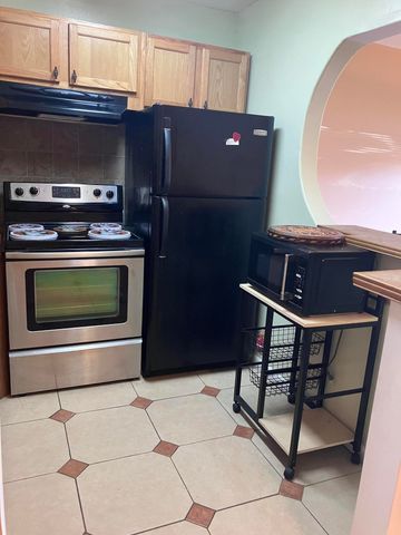 202 Camden I, West Palm Beach, FL 33417