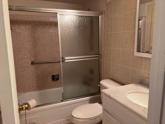 202 Camden I, West Palm Beach, FL 33417
