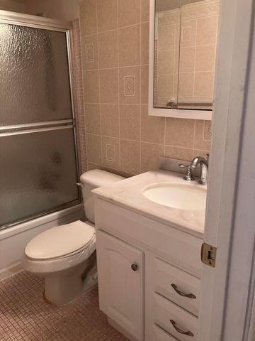 202 Camden I, West Palm Beach, FL 33417