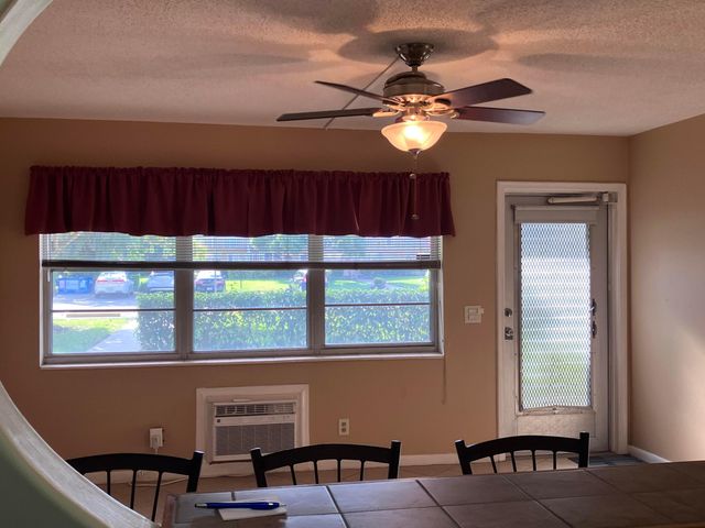 202 Camden I, West Palm Beach, FL 33417