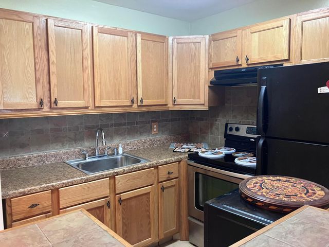 202 Camden I, West Palm Beach, FL 33417