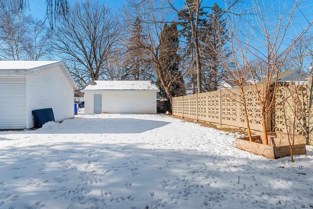 1114 W PACKARD STREET, Appleton, WI 54914