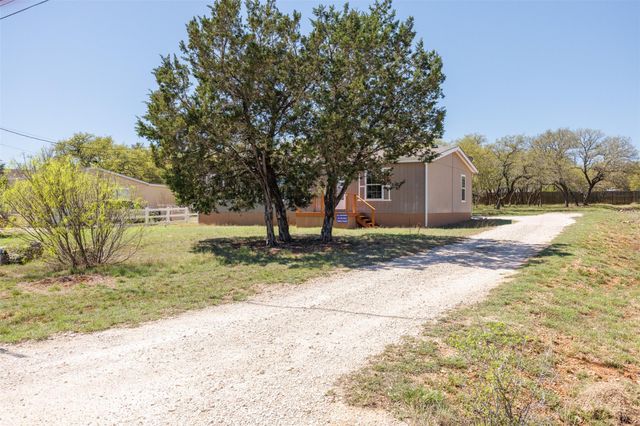 103 Spring View DR, Johnson City, TX 78636