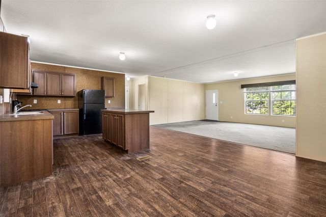 103 Spring View DR, Johnson City, TX 78636