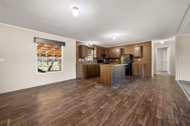 103 Spring View DR, Johnson City, TX 78636