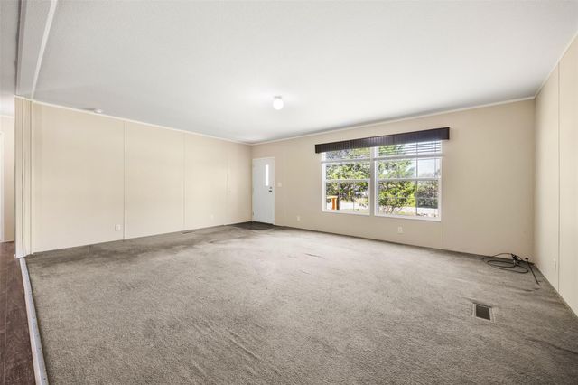 103 Spring View DR, Johnson City, TX 78636