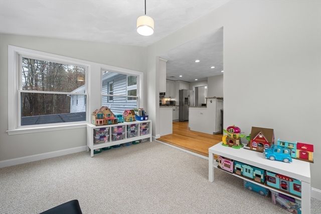 16 Day St, Norfolk, MA 02056