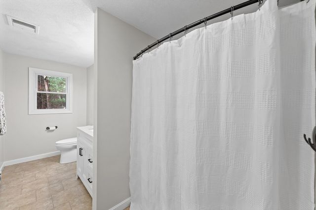 16 Day St, Norfolk, MA 02056