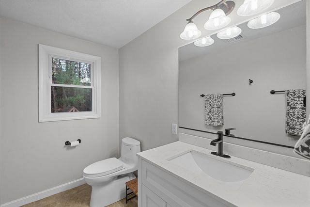 16 Day St, Norfolk, MA 02056