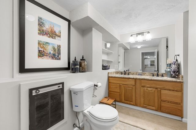 16 Day St, Norfolk, MA 02056