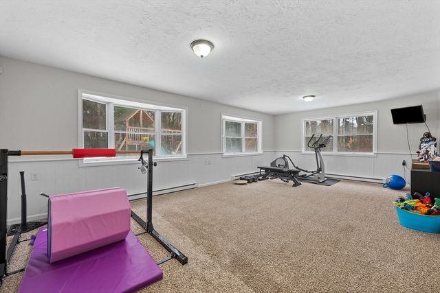 16 Day St, Norfolk, MA 02056