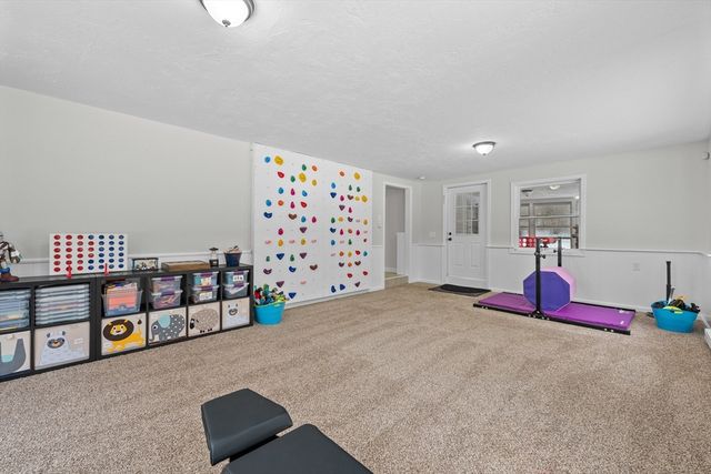 16 Day St, Norfolk, MA 02056