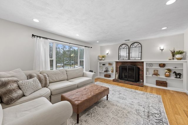 16 Day St, Norfolk, MA 02056