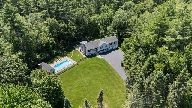 16 Day St, Norfolk, MA 02056