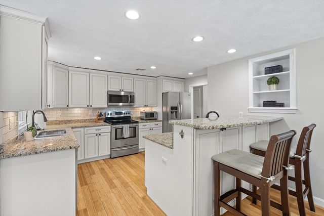 16 Day St, Norfolk, MA 02056