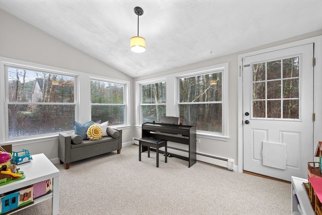 16 Day St, Norfolk, MA 02056