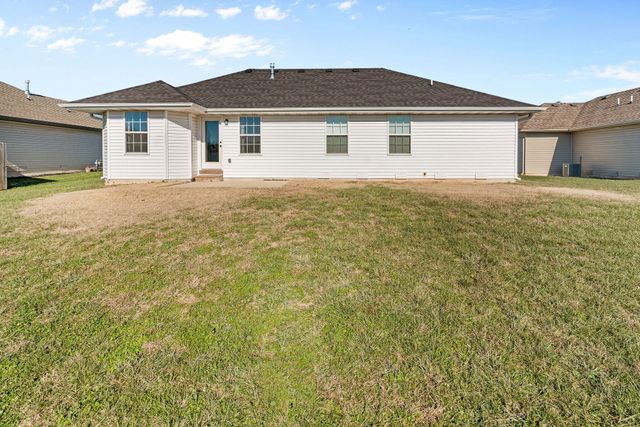 5646 W Pine Street, Springfield, MO 65802