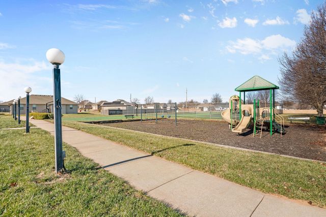 5646 W Pine Street, Springfield, MO 65802