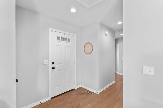 5646 W Pine Street, Springfield, MO 65802