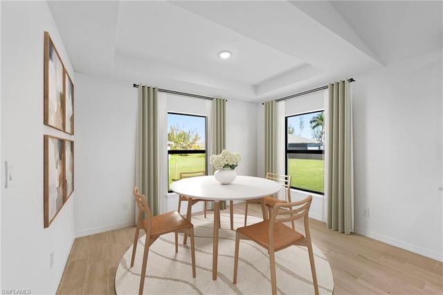 828 NE 16th TER, Cape Coral, FL 33909