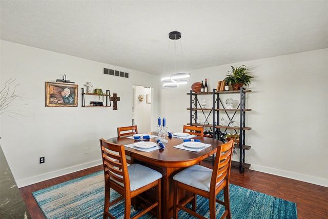 8500 S Maple Court, Zeeland, MI 49464