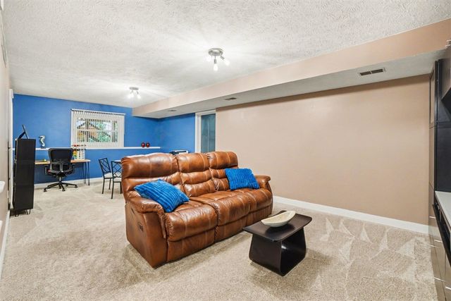 8500 S Maple Court, Zeeland, MI 49464