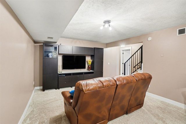 8500 S Maple Court, Zeeland, MI 49464