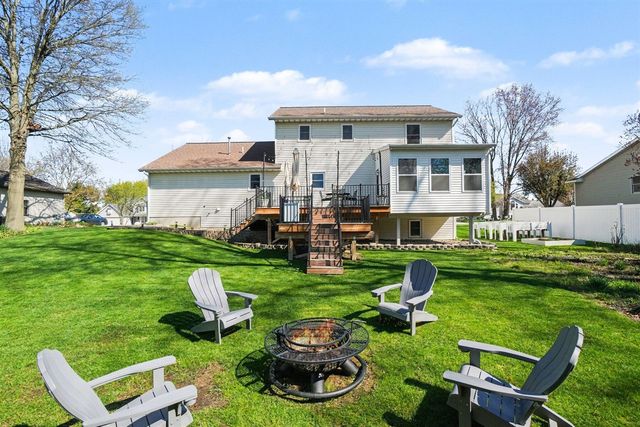 8500 S Maple Court, Zeeland, MI 49464