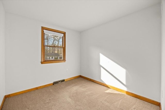 37 Annawon Dr, Halifax, MA 02338