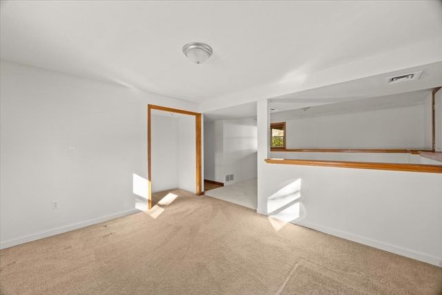 37 Annawon Dr, Halifax, MA 02338