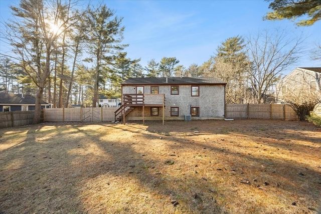 37 Annawon Dr, Halifax, MA 02338