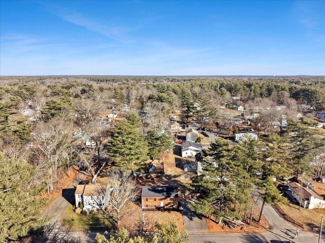 37 Annawon Dr, Halifax, MA 02338