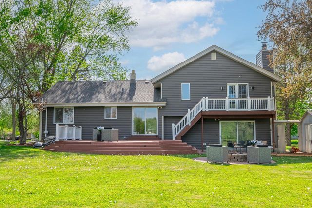 W356N5886 Meadow COURT, Oconomowoc, WI 53066