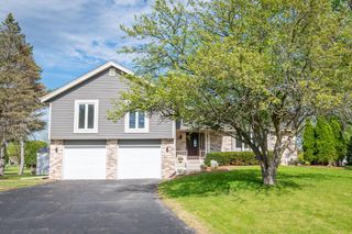 W356N5886 Meadow COURT, Oconomowoc, WI 53066
