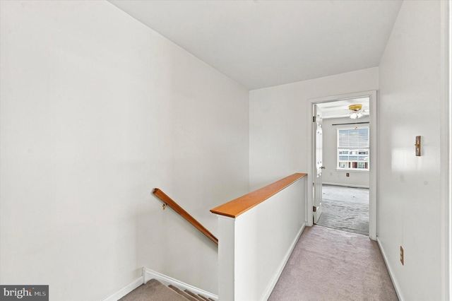 1923 OAK LEAF LN, Holmes, PA 19043