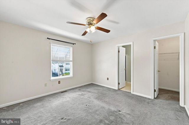 1923 OAK LEAF LN, Holmes, PA 19043