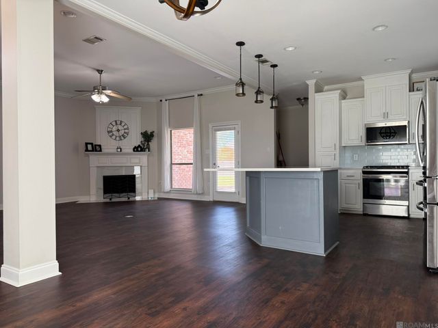 4036 Monte Vista Dr, Addis, LA 70710